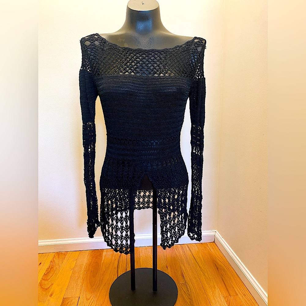 ARDEN B | Crochet long sleeve top